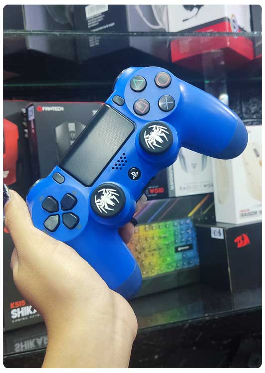 imagen-gomas-protectoras-ps4-ps5-ps3-xbox-araña-fenixxdigital